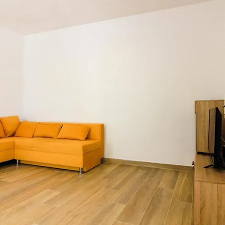 New Seve Ii With Pool, Near The Town Center, 3km From The