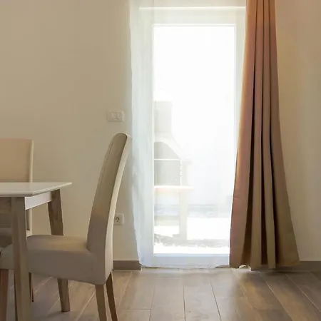New Seve Ii With Pool, Near The Town Center, 3km From The Πούλα