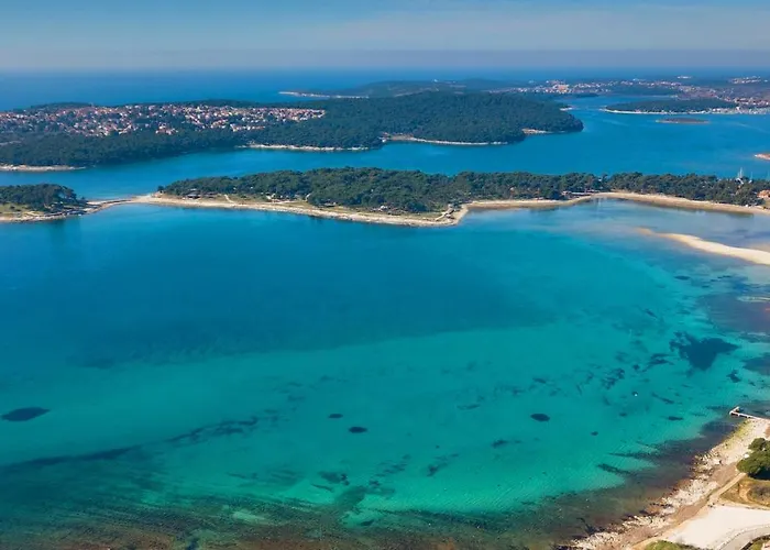 New Seve Ii With Pool, Near The Town Center, 3km From The Vila *