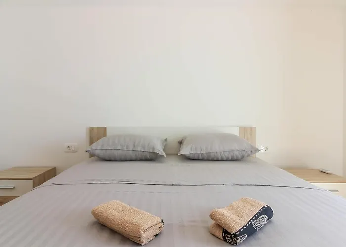 New Seve Ii With Pool, Near The Town Center, 3km From The ヴィラ *