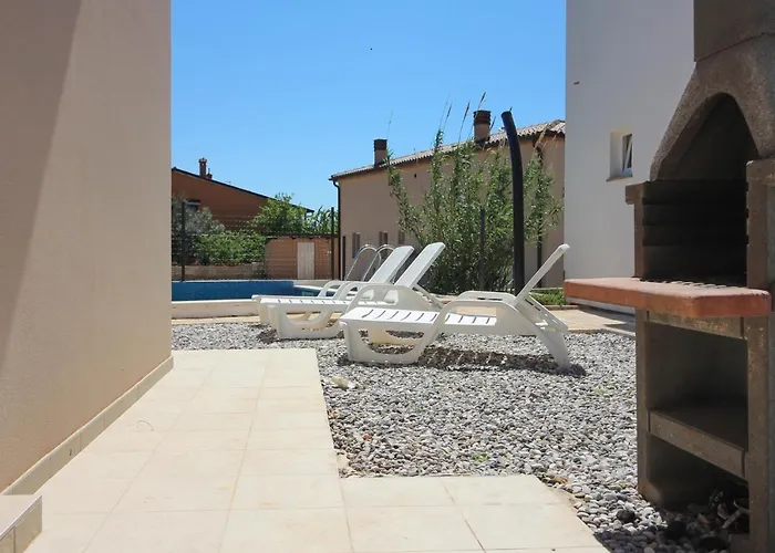 New Seve Ii With Pool, Near The Town Center, 3km From The ヴィラ *