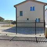 New Seve Ii With Pool, Near The Town Center, 3km From The * Pula