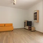 Vila New Seve Ii With Pool, Near The Town Center, 3km From The Pula