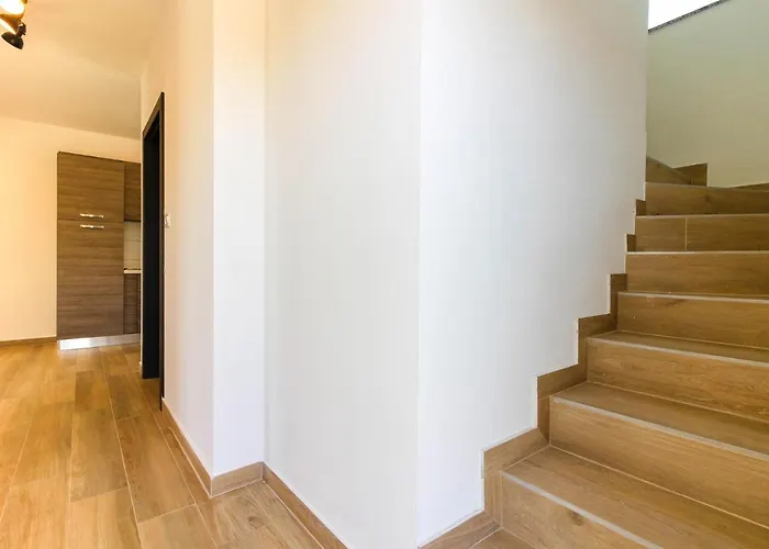 Villa New Seve Ii With Pool, Near The Town Center, 3km From The *