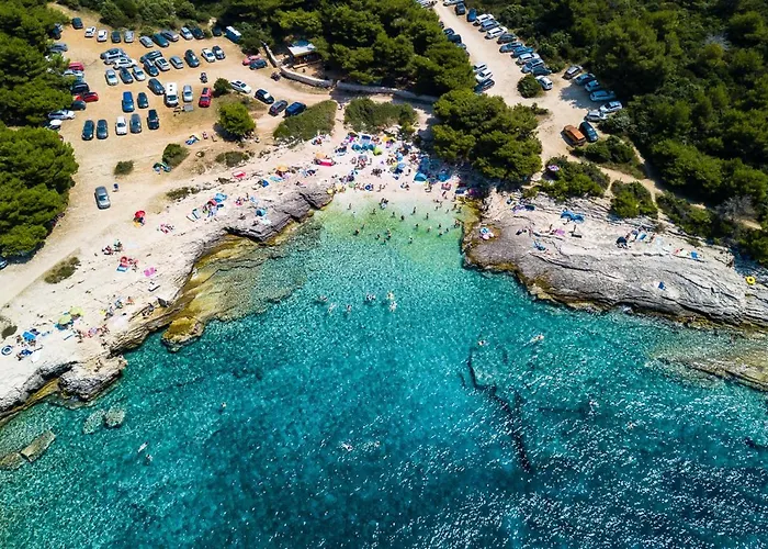 New Seve Ii With Pool, Near The Town Center, 3km From The * Pula